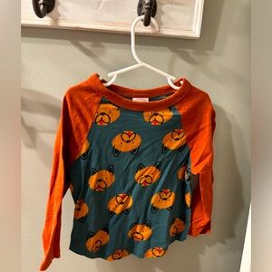 Hanna Andersson long sleeve tee.